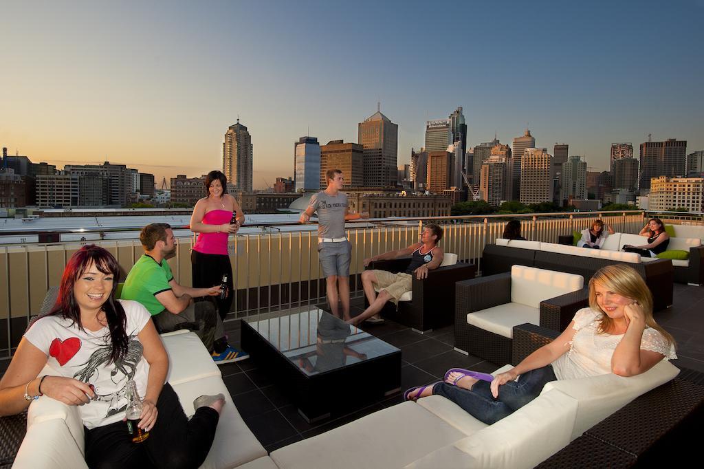 Surry Hills Bounce Sydney旅舍 外观 照片 The rooftop bar at the Standard East Village