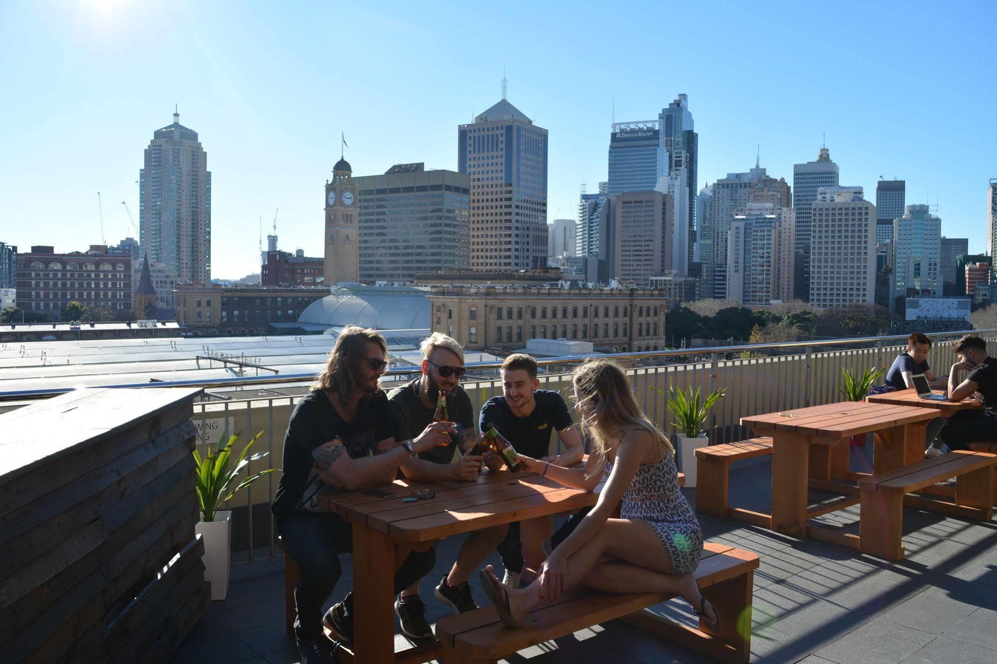 Surry Hills Bounce Sydney旅舍 外观 照片 Rooftop bar at the Standard East Village